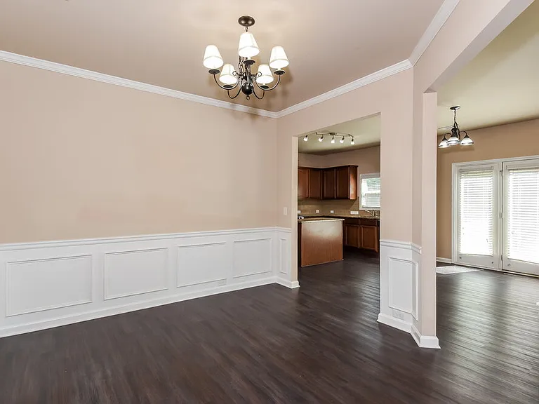 741 Collingsworth Ln — Photo 7