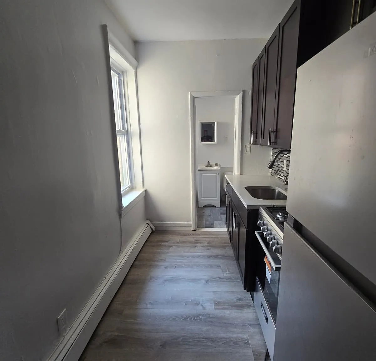 149 Zabriskie St — Photo 4