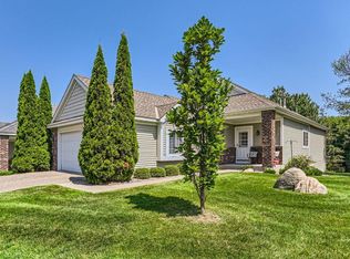 8887 Compton Ln, Inver Grove Heights, MN 55076