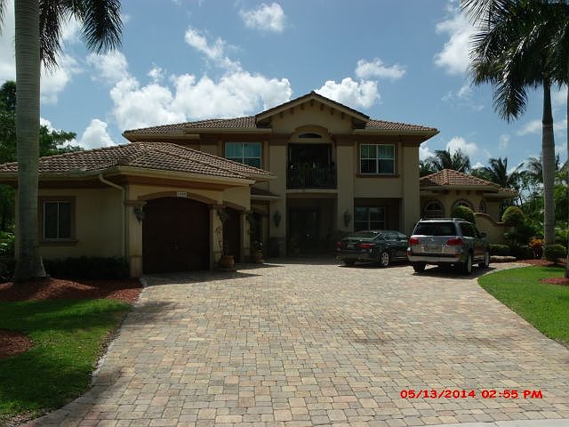1st image of 6500 NW 93rd Dr