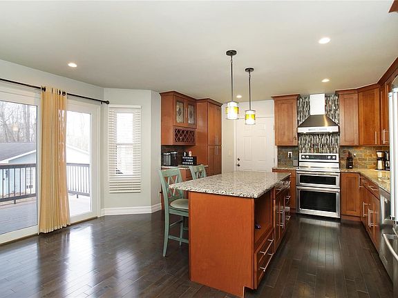 2nd image of 130 Woods Dr