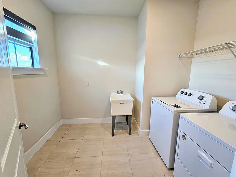 4308 Arlington Dr — Photo 7