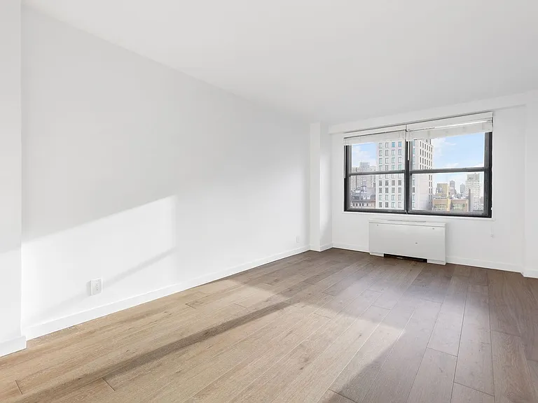 7 E 14th St #17RS — Photo 6