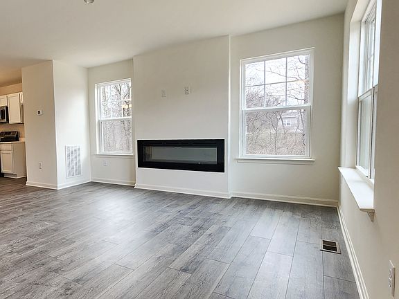 4th image of 1693 Falcon Ln Lot 193
