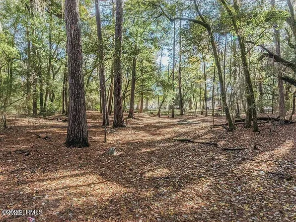 386 Brickyard Point Road S, Beaufort, SC 29907
