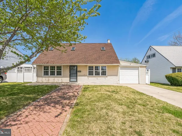 2867 Nautilus Rd, Philadelphia, PA 19154