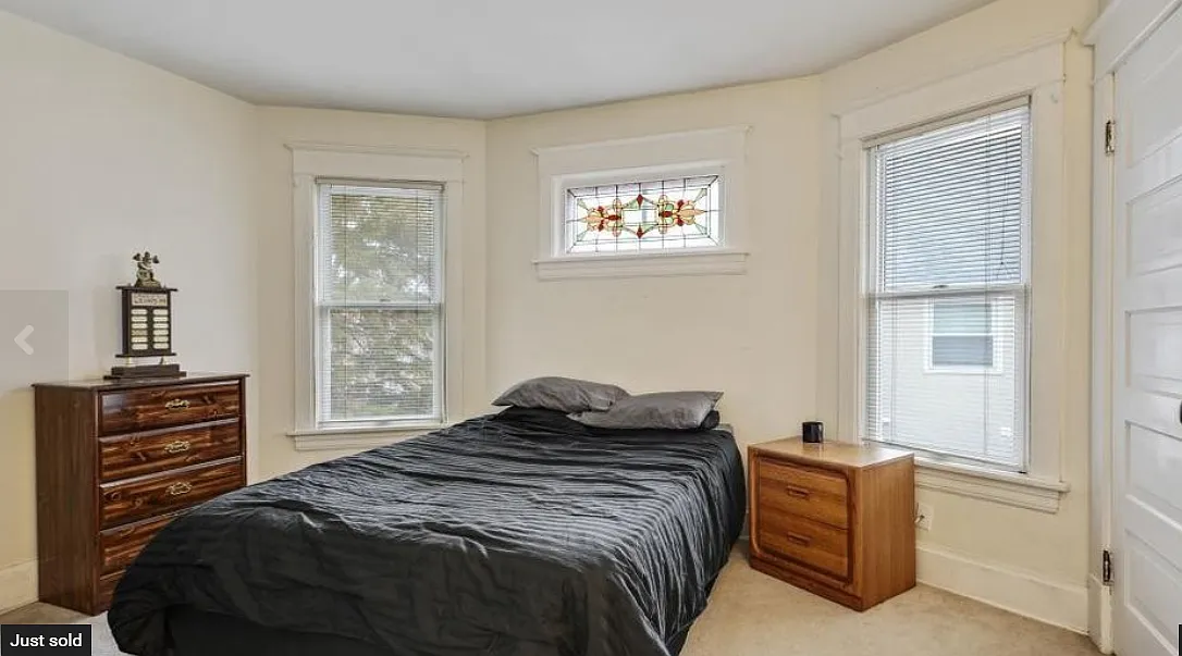 5 bed, $3,100 — Photo 2