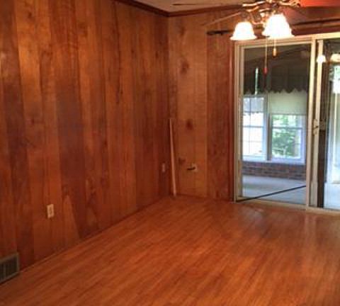 4th image of 304 Sherwood Forest Dr