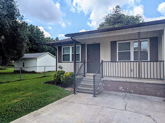 2nd image of 325 Arrowhead Dr #1