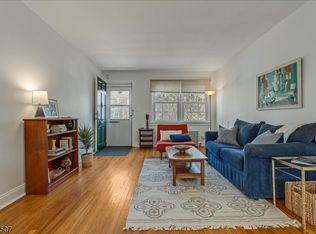 40 Meadowbrook Pl #A, Maplewood, NJ 07040