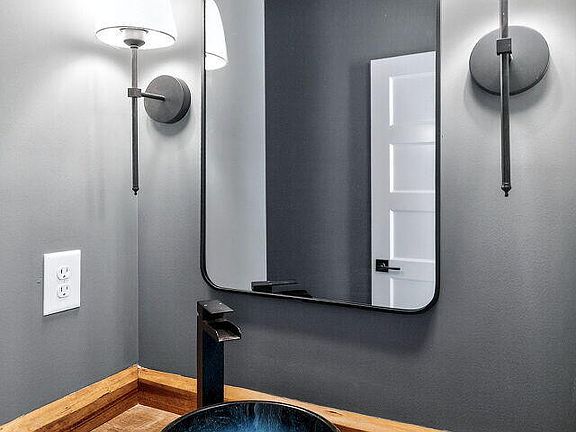 4th image of 371 Water Tower Rd