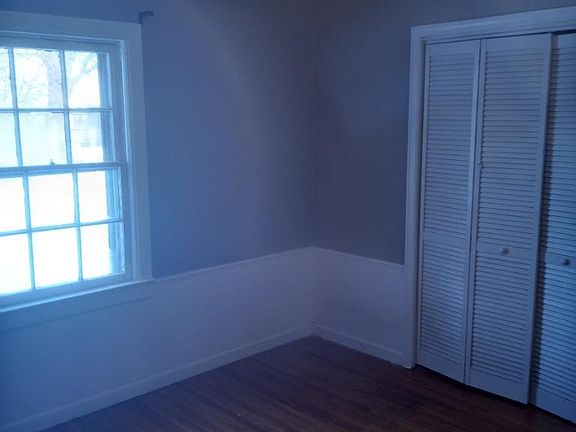 5th image of 1334 S Yale Ave