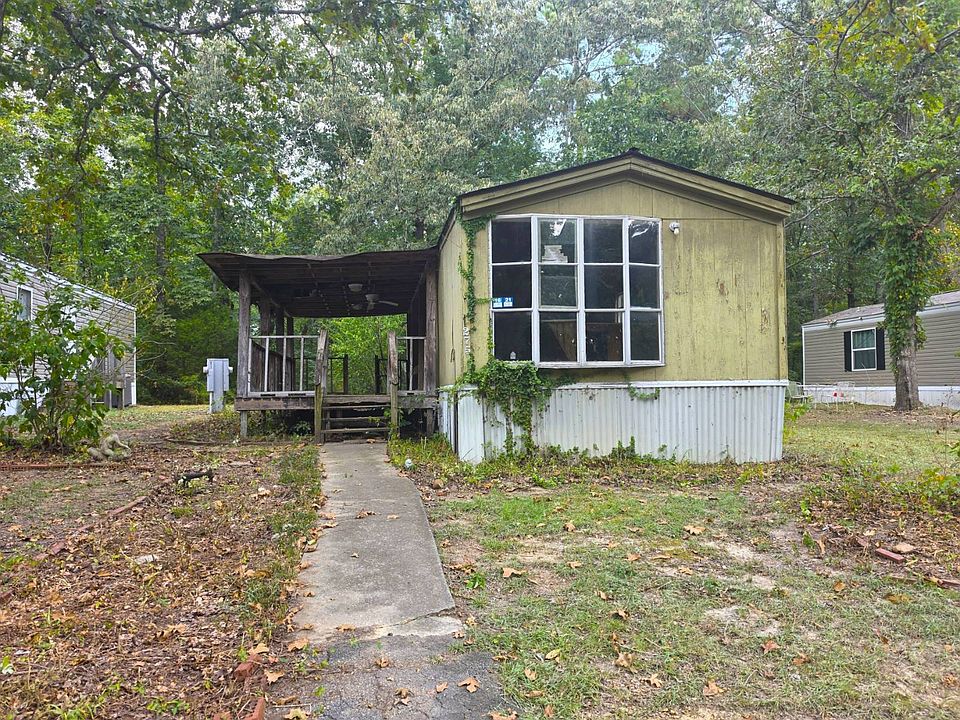 1st image of 275 East Dr NW #B