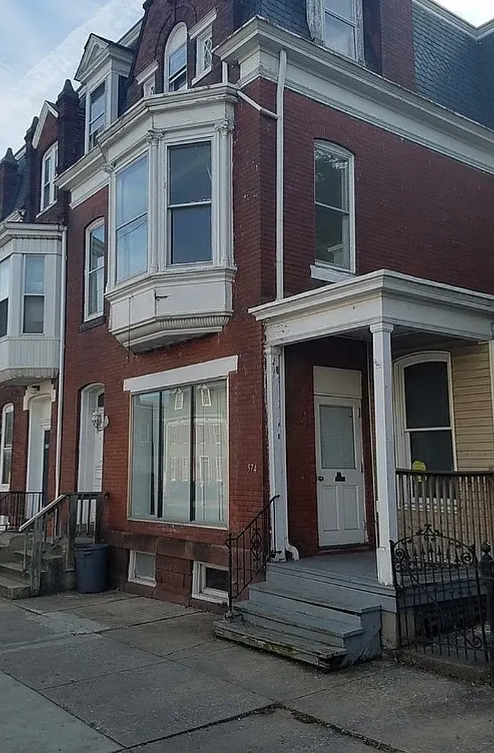 574 West Market Street — Photo 1