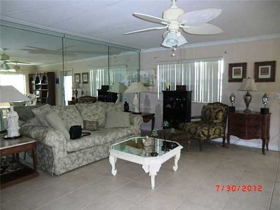 3rd image of 364 Tuscany G #364