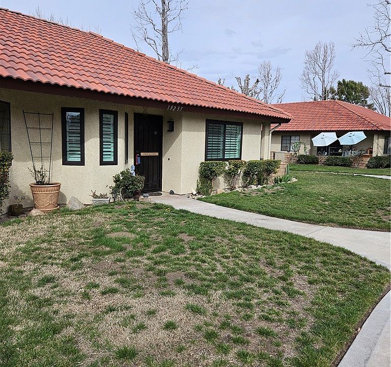 1st image of 19235 Elm Dr