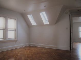 327 E 7th St #3, Brooklyn, NY 11218