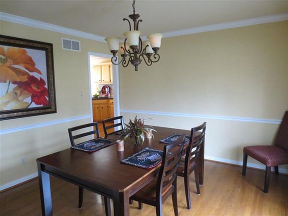 5th image of 1432 Corona Dr