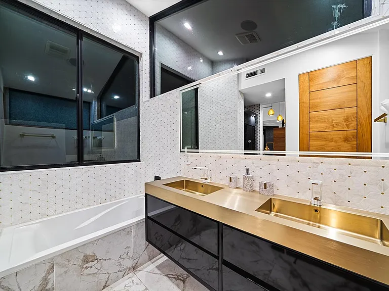 840 California Ave — Photo 16