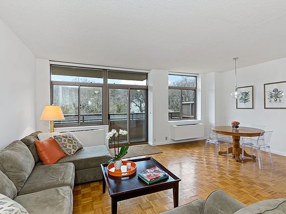 MGBarry-35 N Chatsworth [3C]-7.JPG