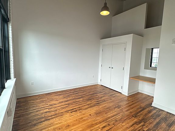 3rd image of 36 Cromwell St #406