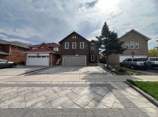 5404 Heritage Hills Blvd, Mississauga, ON L5R 2J4
