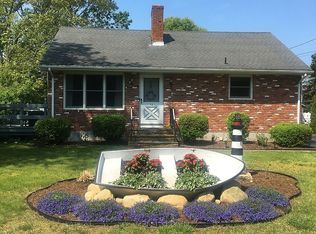 74 Montauk Ave, Westerly, RI 02891