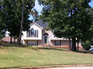 305 Cane Creek Dr, Stockbridge, GA 30281