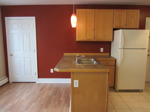 26 Alfred St, 26 Alfred St #201, Biddeford, ME 04005