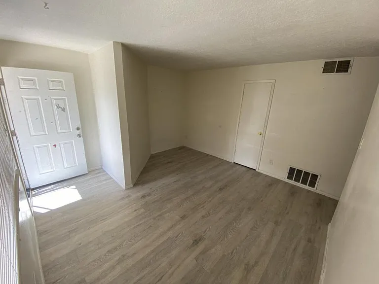 13515 Copper Ave NE #1 — Photo 3