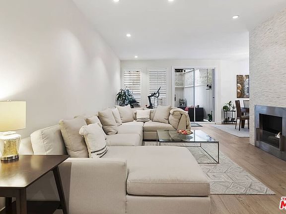 3rd image of 1833 Fairburn Ave APT 104