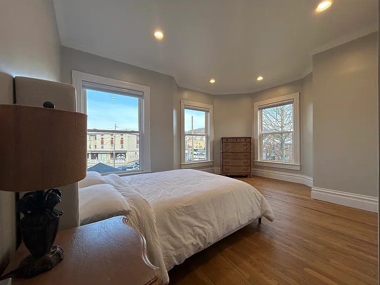 931 Oakland Ave — Photo 19