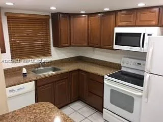Ramblewood Condo B — Photo 4