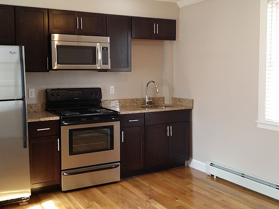 4th image of 28 School St APT E