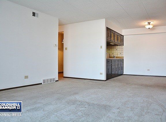 3rd image of 7537 175th St APT 526