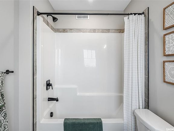4th image of 2970 Dumont WAY