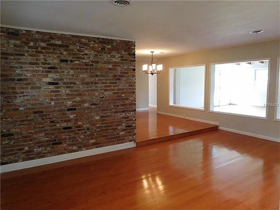5th image of 609 Buckwood Dr