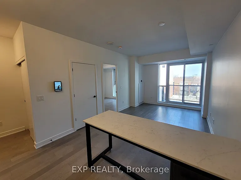 560 Rideau St #407 — Photo 7