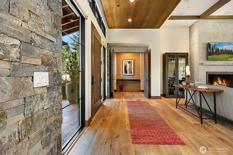 5th image of 47 Forest Ridge Drive