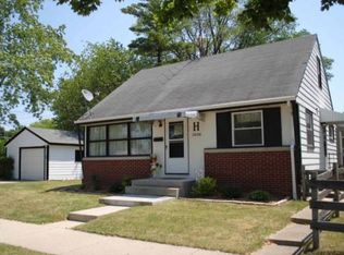 3808 N Willis Pl, Milwaukee, WI 53222