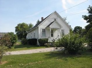 2015 E River Dr, Green Bay, WI 54301