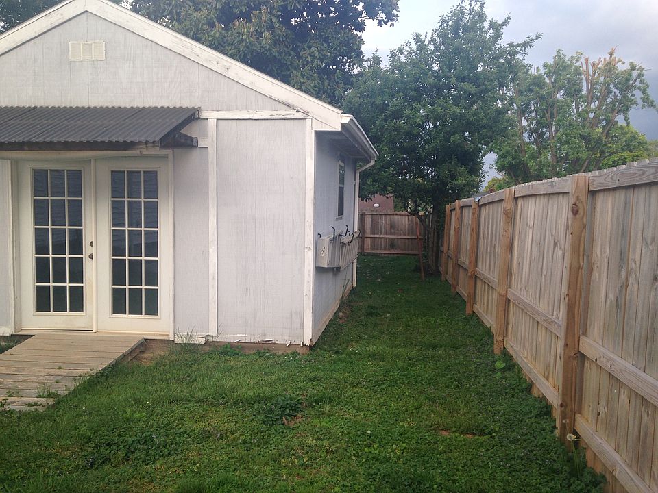 Storage space on the shed for ladders