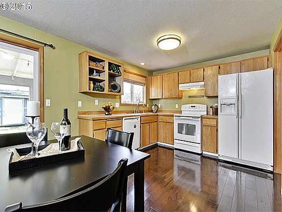 5th image of 780 SE 60th Ave