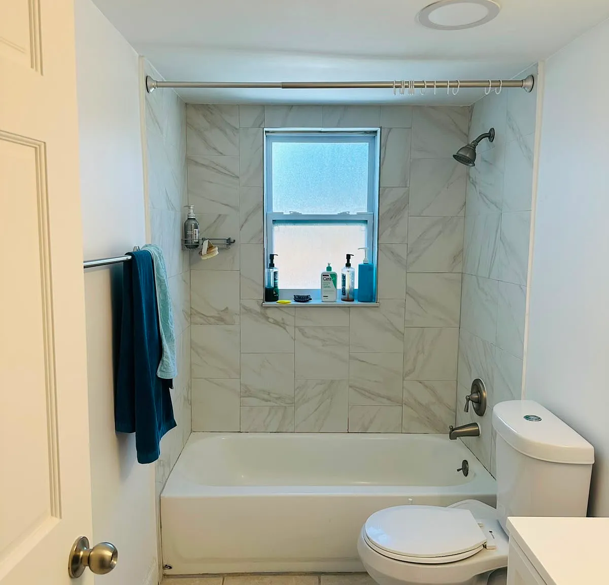 3 bed, 1240 sqft, $2,300 — Photo 2