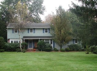 8 Heritage Dr, Warren, NJ 07059