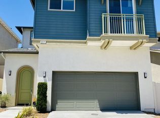 817 W 255th St, Harbor City, CA 90710