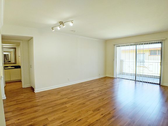 5th image of 11347 Nebraska Ave APT 205