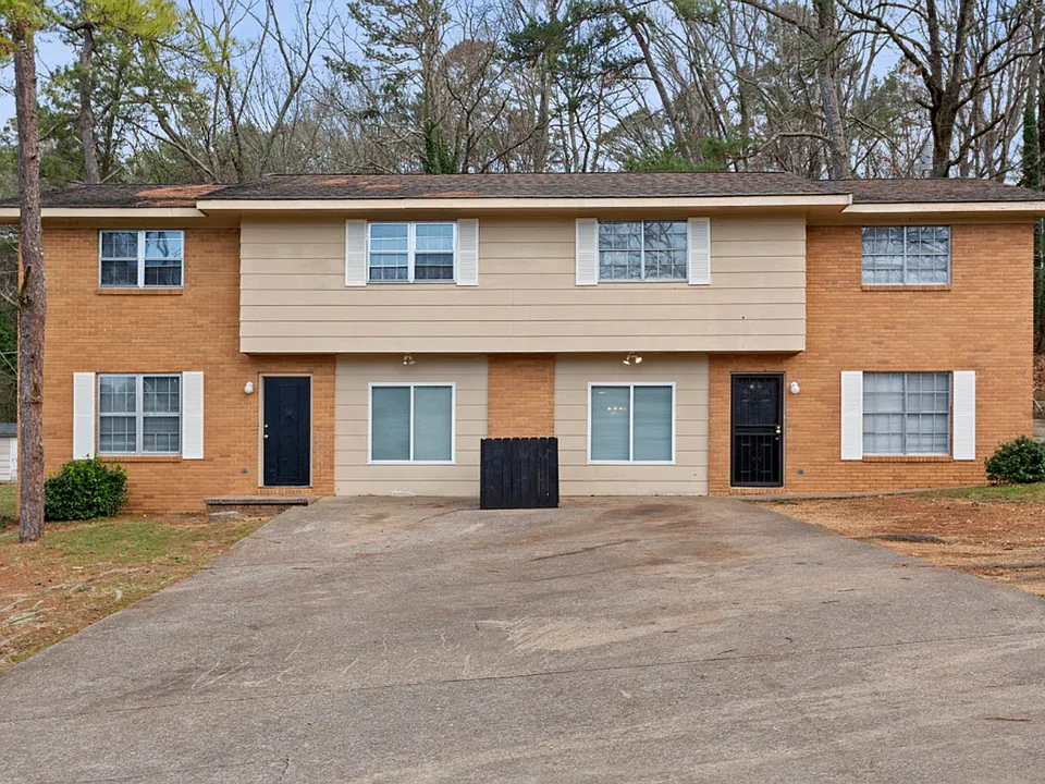 7167 Holland Ln