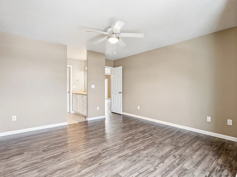 2539 Catskill Ct — Photo 12