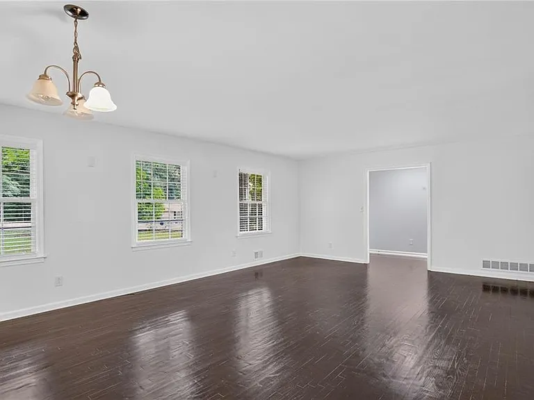 2495 Whites Mill Rd — Photo 13